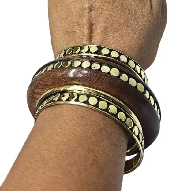 Handmade Wooden Bangle Bracelet Set for Women - Natural Dark Wood & Brass Accents Bohemian Ethnic Jewelry, Set of 1 wooden kada & 4 brass chudi